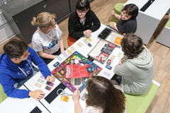 Spielende Personen