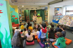 Theater Pulcinella in der Bücherhlale Holstenstraße